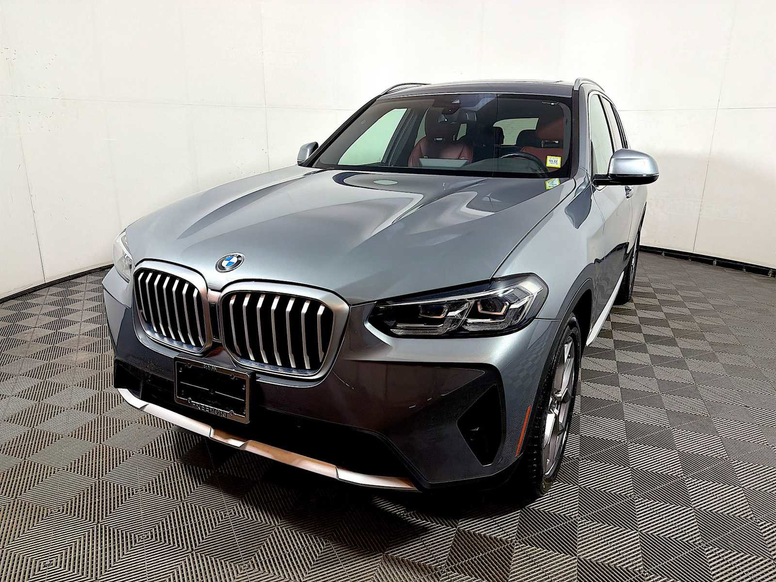 Certified 2023 BMW X3 xDrive30i w/ Premium Package AWD/4WD image 3