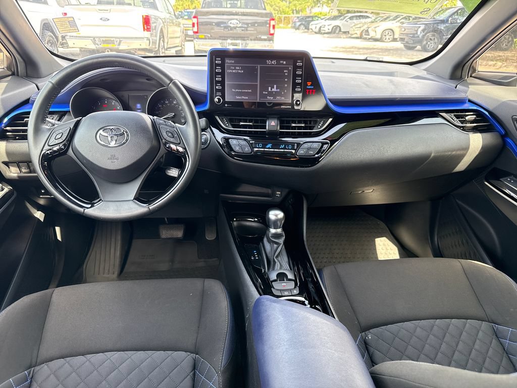 Used 2020 Toyota C-HR XLE FWD image 6