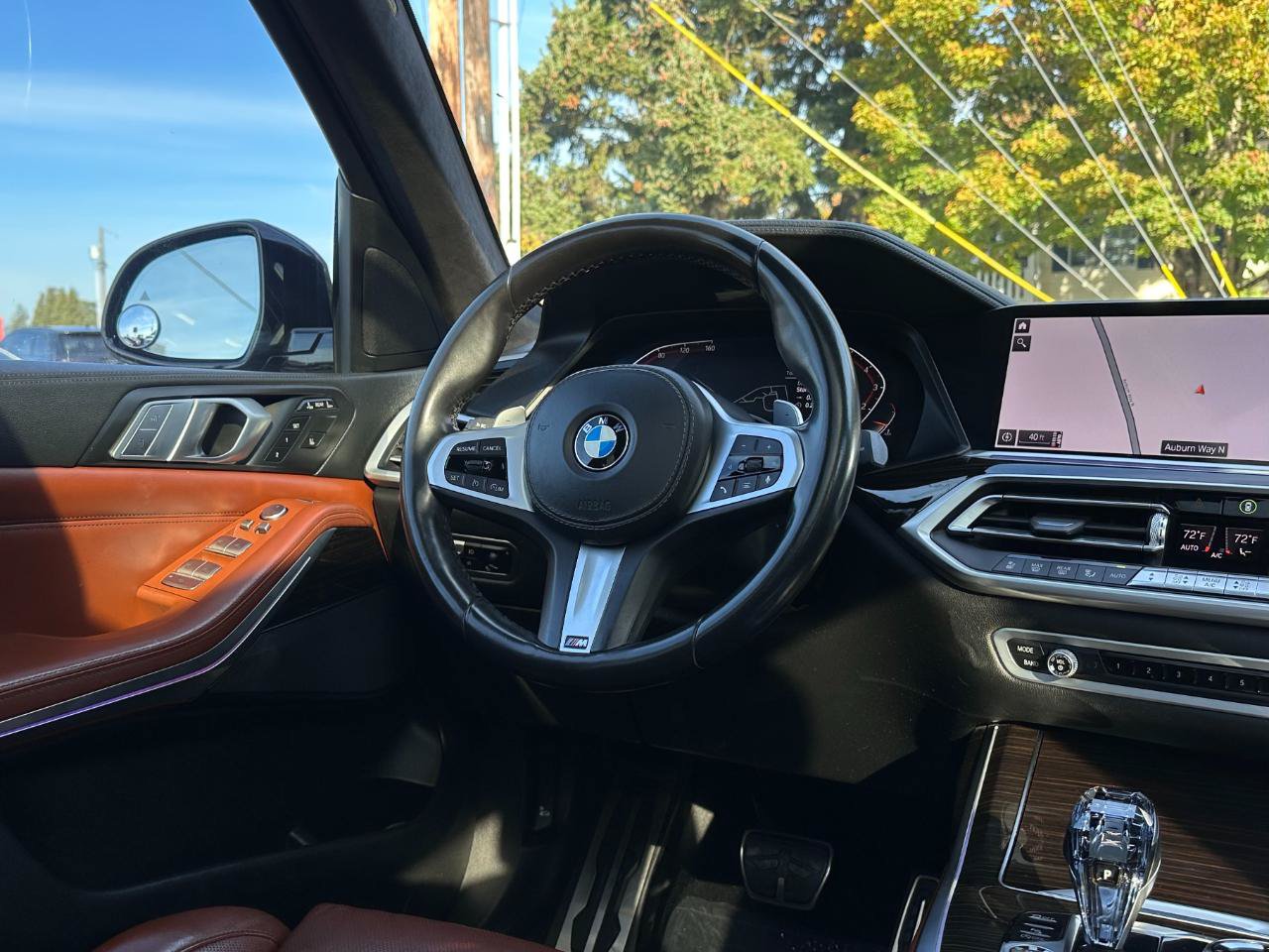 Used 2020 BMW X7 xDrive40i w/ M Sport Package AWD/4WD image 22