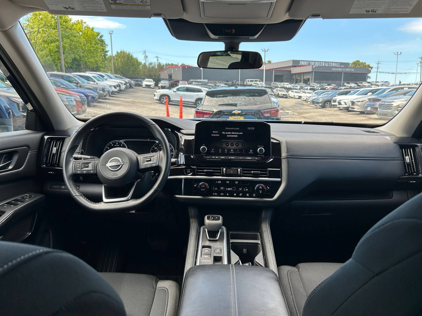 Used 2025 Nissan Pathfinder SV FWD image 30