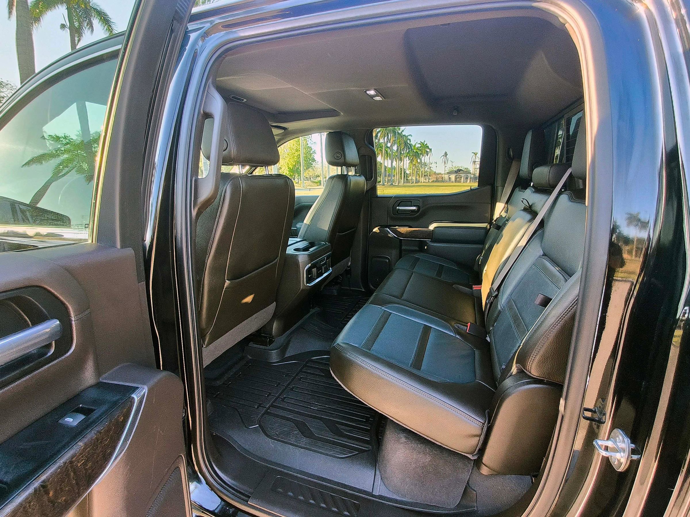 Used 2019 GMC Sierra 1500 Denali w/ Technology Package AWD/4WD image 9