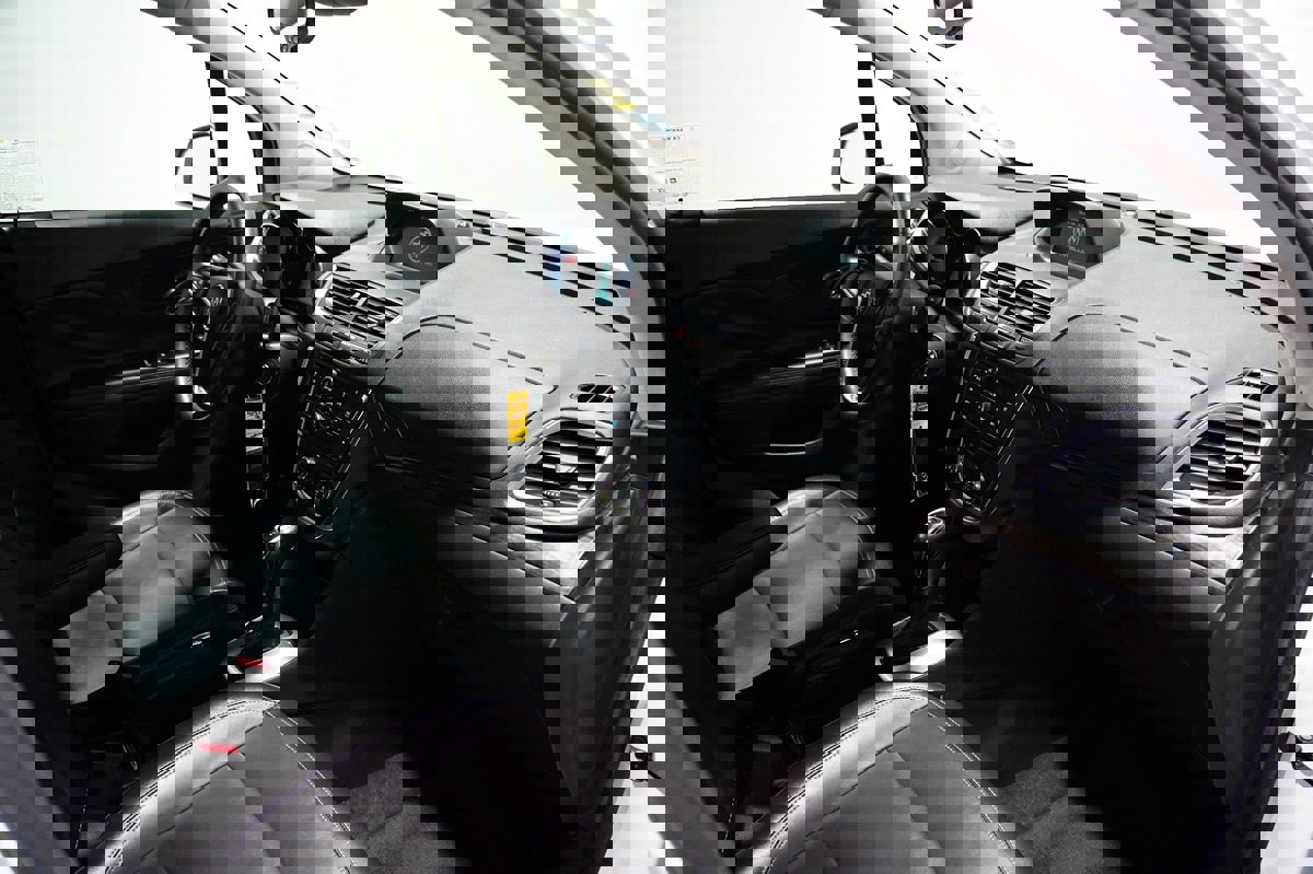 Used 2016 Buick Encore Leather image 9