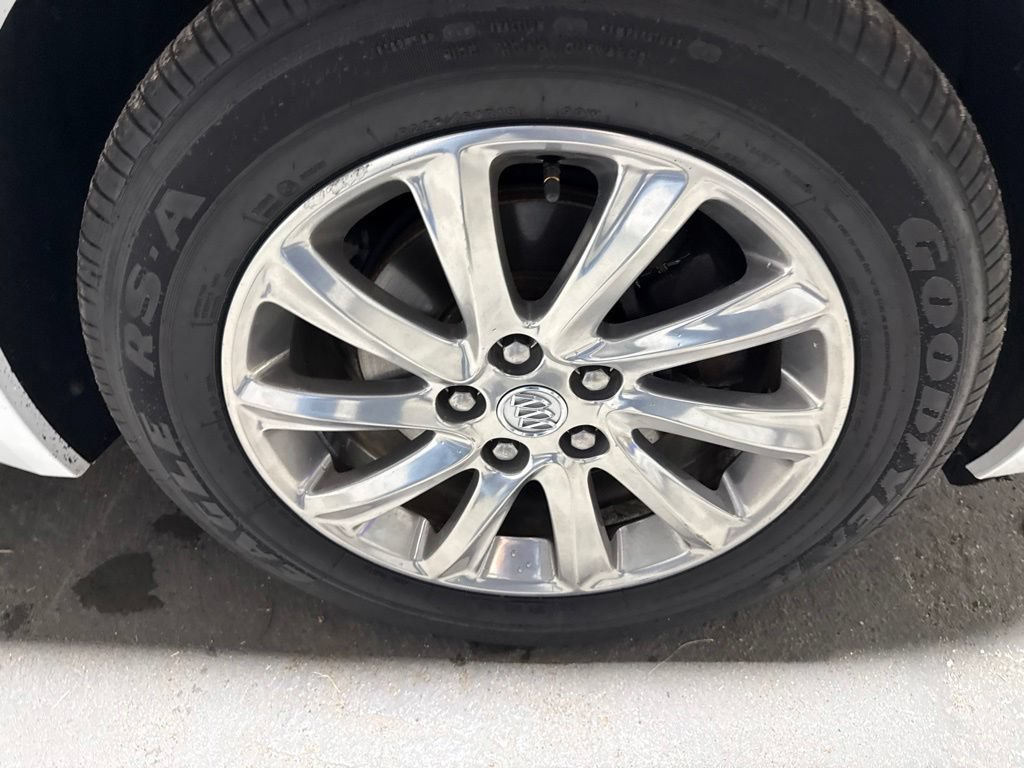 Used 2019 Buick Envision Essence w/ LPO, Road Trip Package FWD image 40