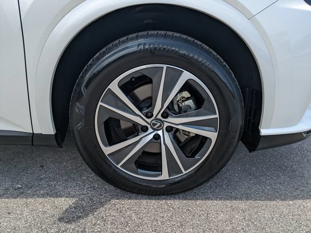 Used 2025 Lexus RX 350 Premium w/ Accessory Package (Z1) FWD image 11