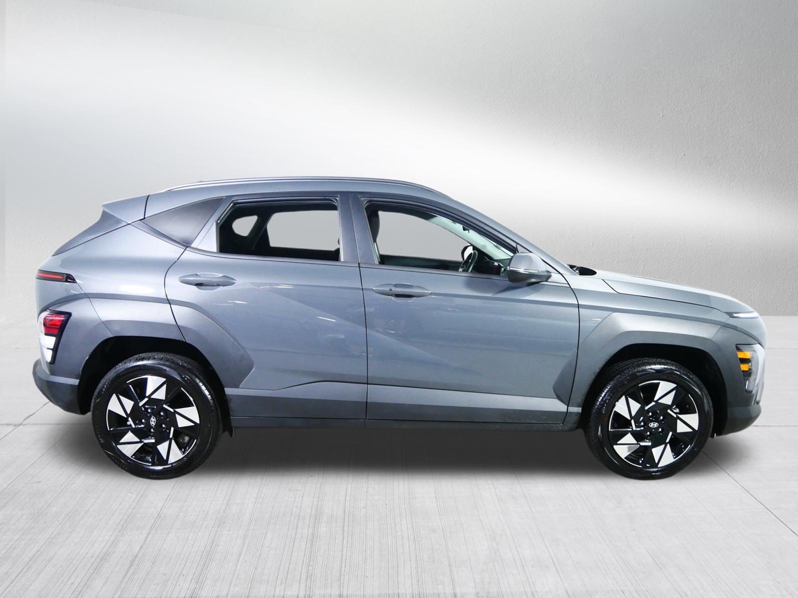 Used 2025 Hyundai Kona SEL AWD/4WD image 8