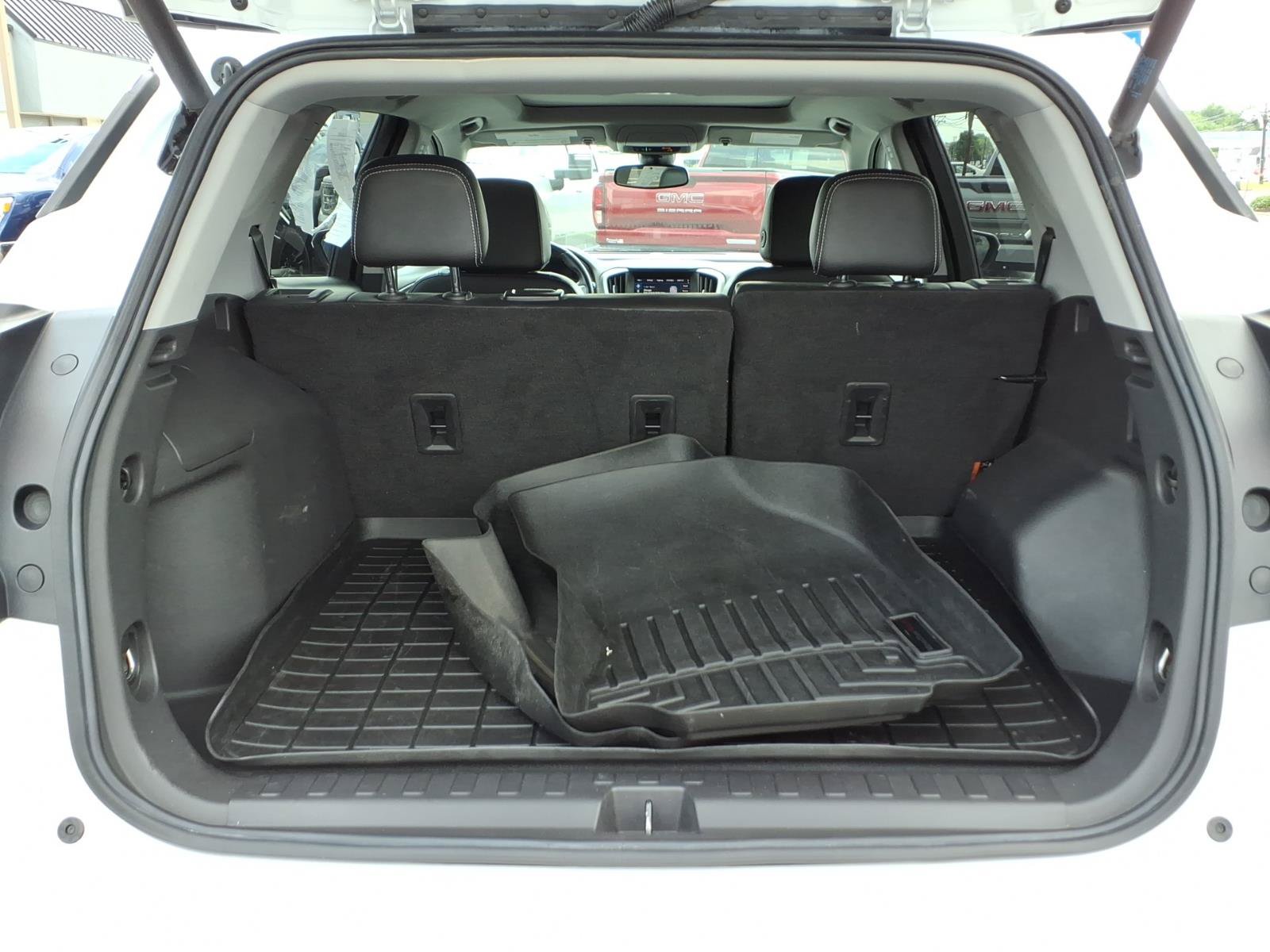 Certified 2022 GMC Terrain SLT w/ Infotainment Package II AWD/4WD image 27