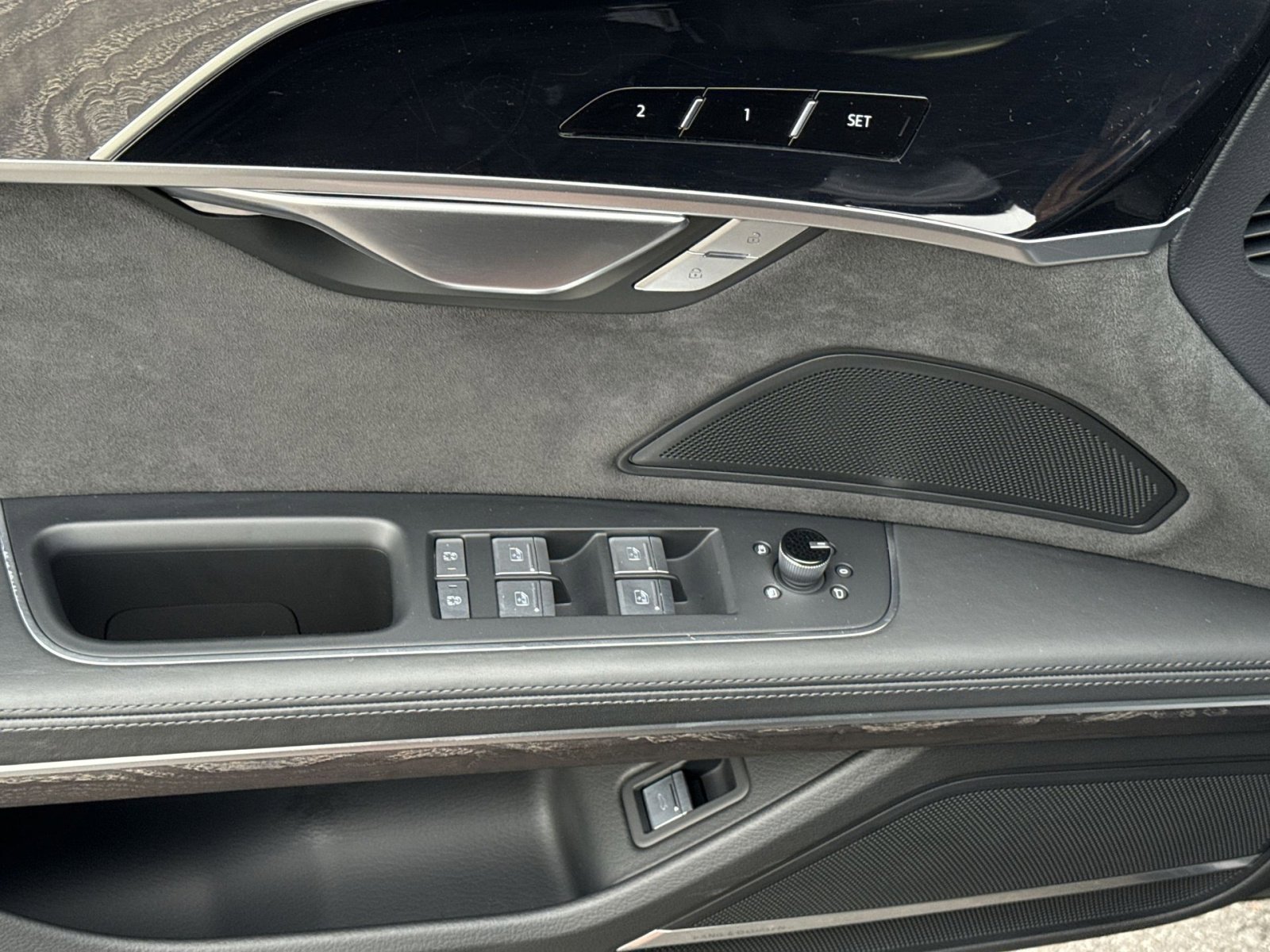 Used 2022 Audi A8 L 3.0T image 15