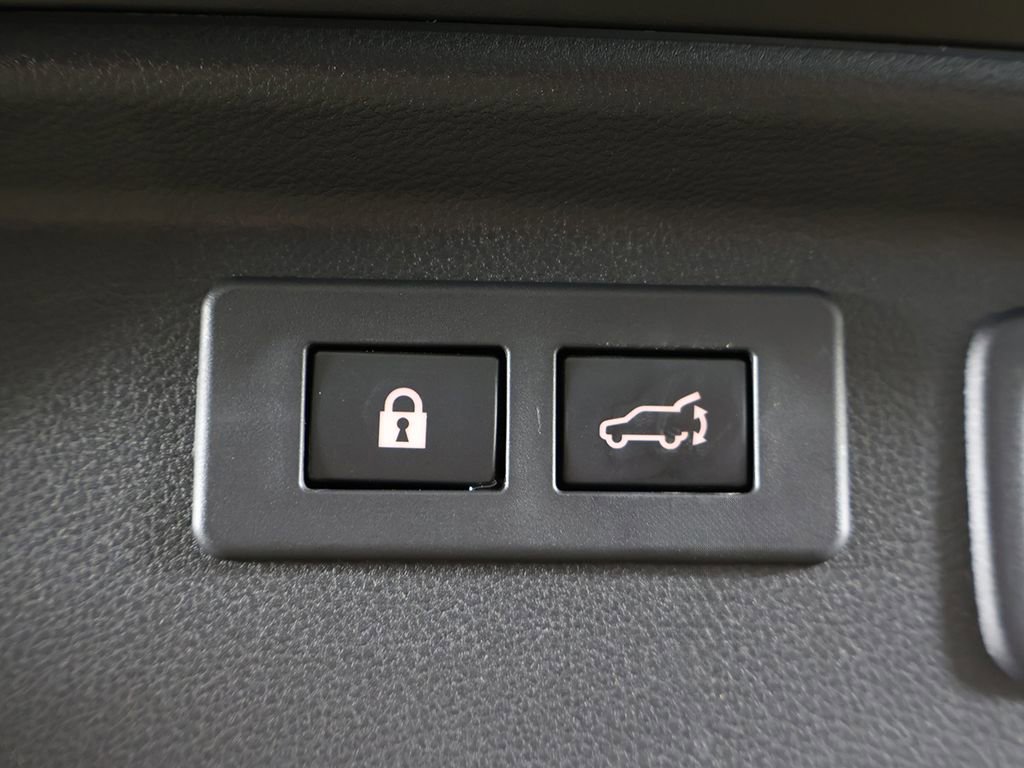 Used 2024 Subaru Forester Premium image 21