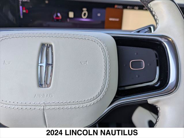Used 2024 Lincoln Nautilus Black Label w/ Jet Appearance Package (87T) AWD/4WD image 15