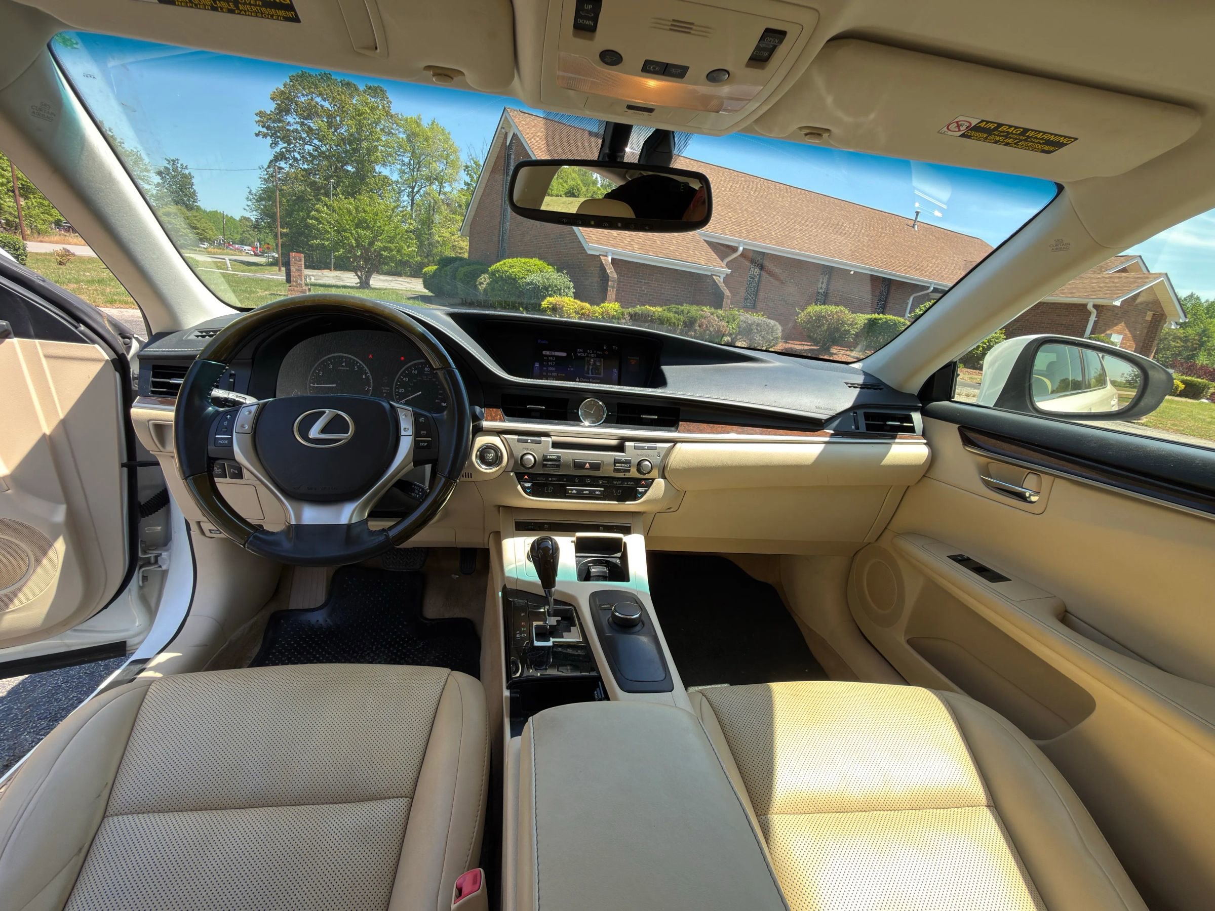 Used 2015 Lexus ES 350 w/ Premium Package FWD image 3