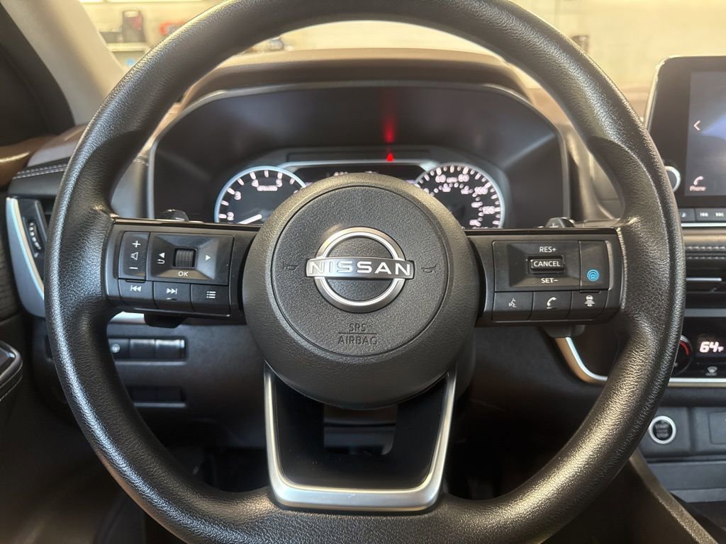 Used 2023 Nissan Rogue SV image 22