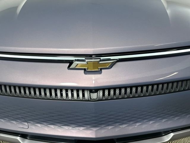 Used 2025 Chevrolet Equinox EV LT w/ Convenience Package image 9