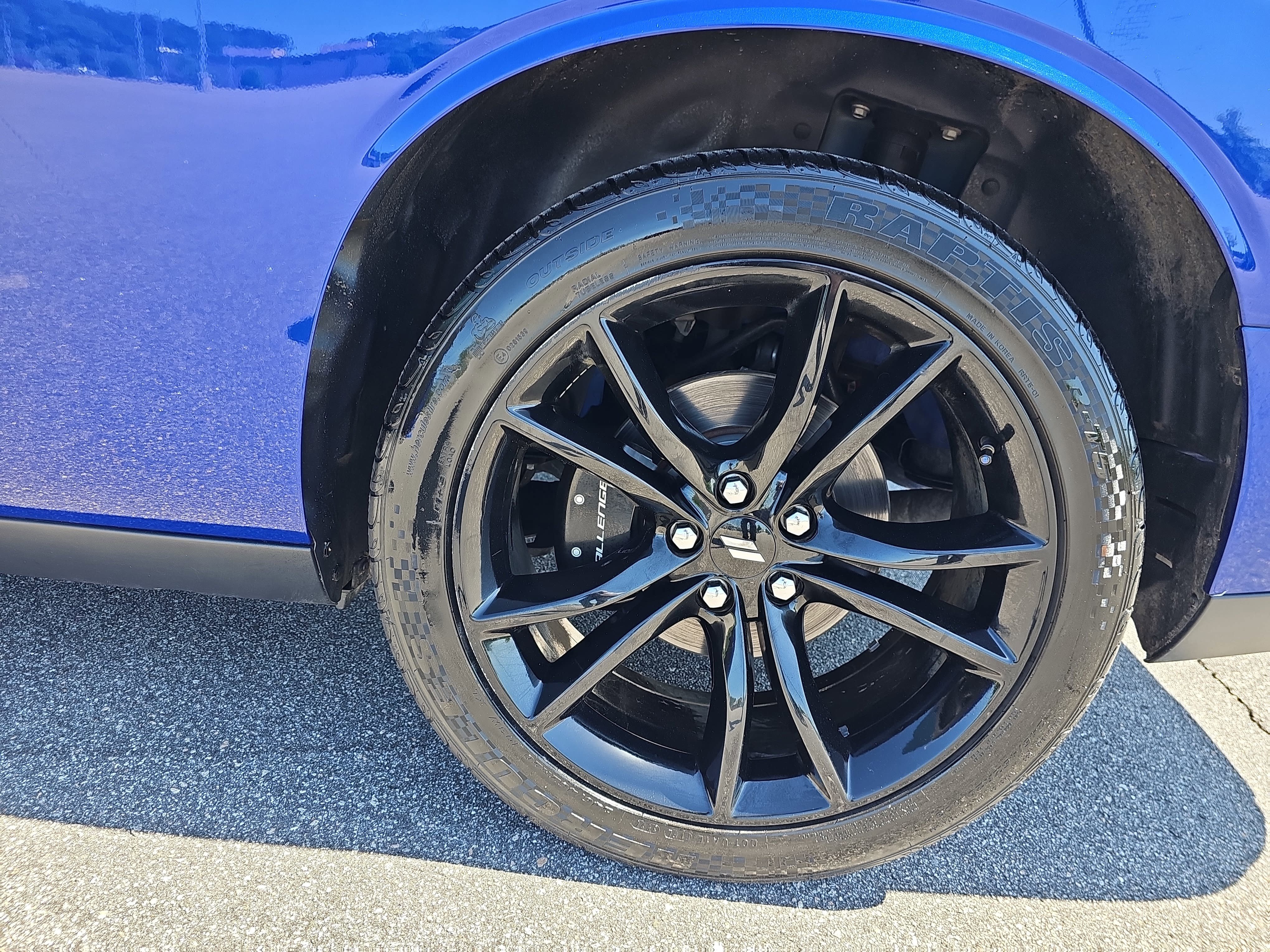 Used 2018 Dodge Challenger R/T w/ Blacktop Package RWD image 30