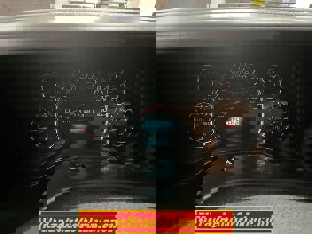 Used 2018 Chevrolet Express 2500 w/ Driver Convenience Package image 9