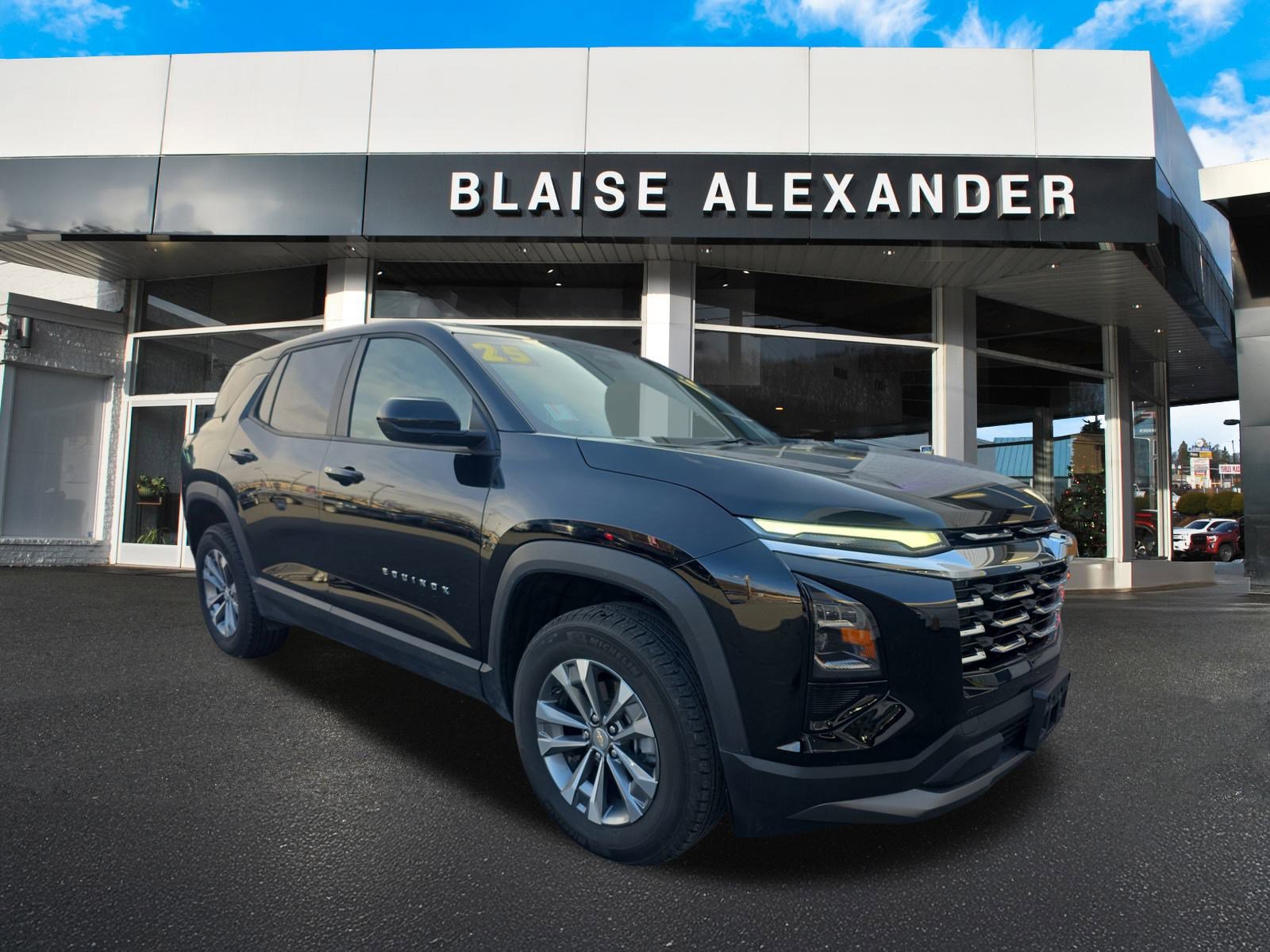 Used 2025 Chevrolet Equinox LT image 1