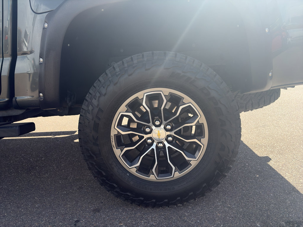 Used 2018 Chevrolet Colorado ZR2 w/ LPO, Premium Interior Package image 13