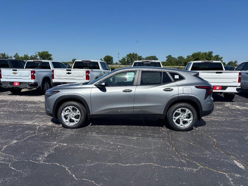 New 2026 Chevrolet Trax LS w/ LS Convenience Package FWD video 2