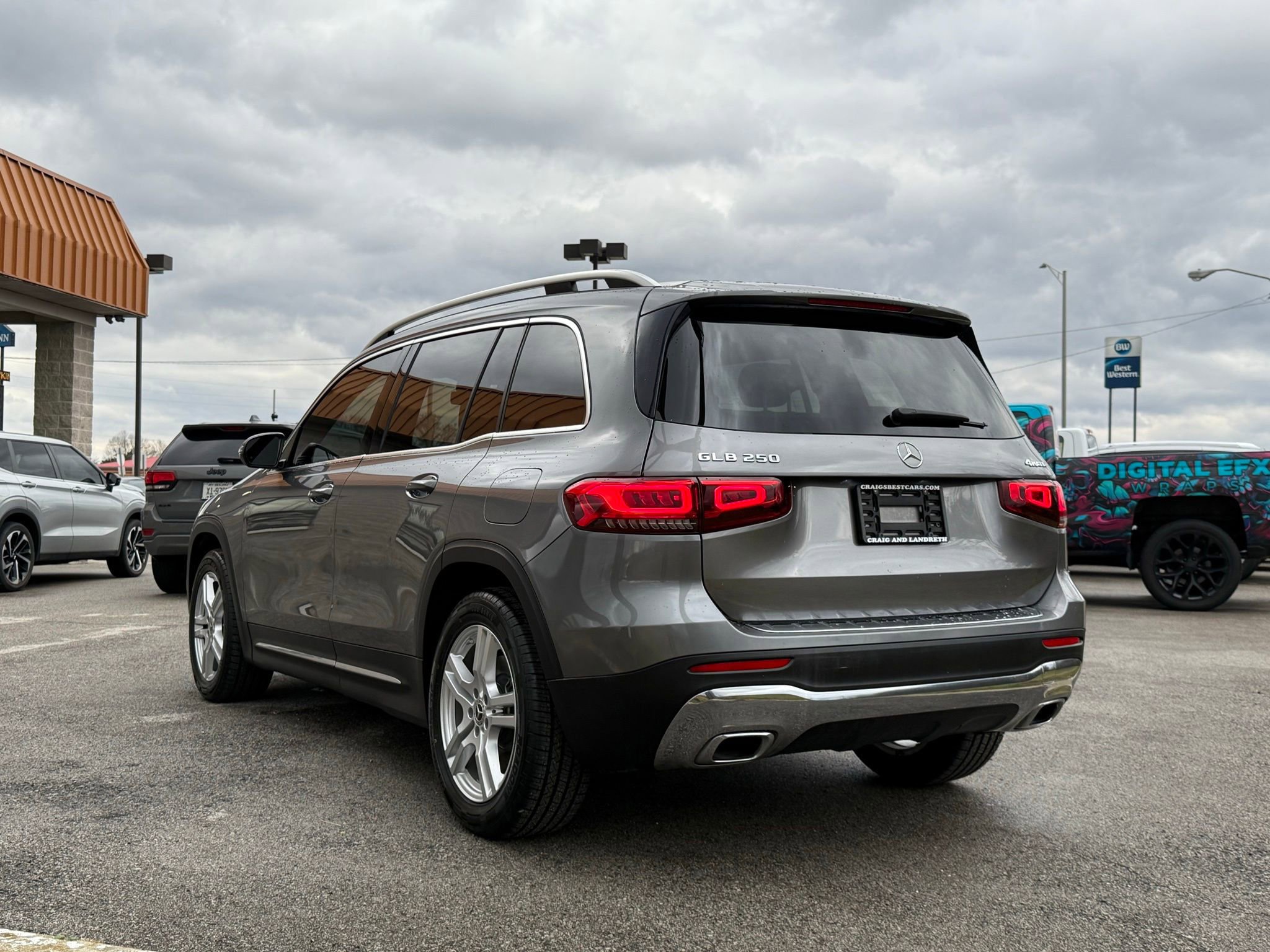 Used 2020 Mercedes-Benz GLB 250 4MATIC image 3