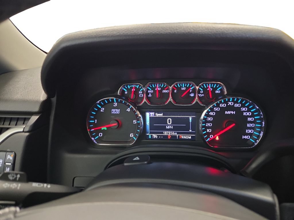 Used 2015 Chevrolet Suburban LT AWD/4WD image 21