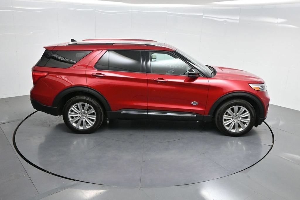 Used 2024 Ford Explorer King Ranch w/ Technology Package AWD/4WD image 15
