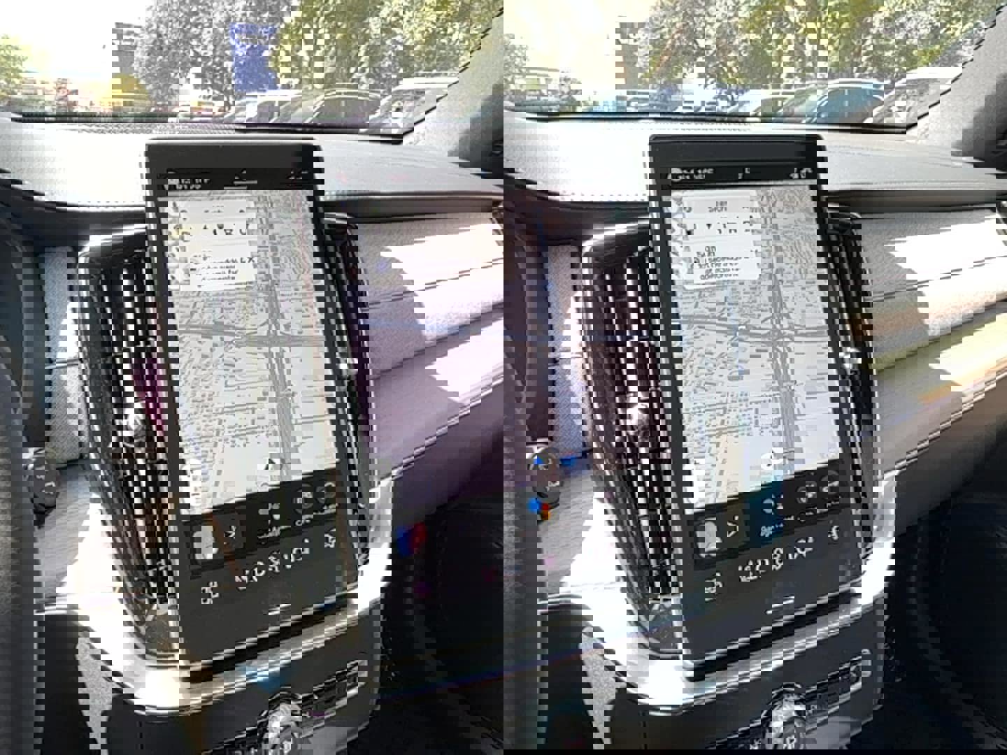 New 2025 Volvo XC90 T8 Plus w/ Protection Package Premier image 21