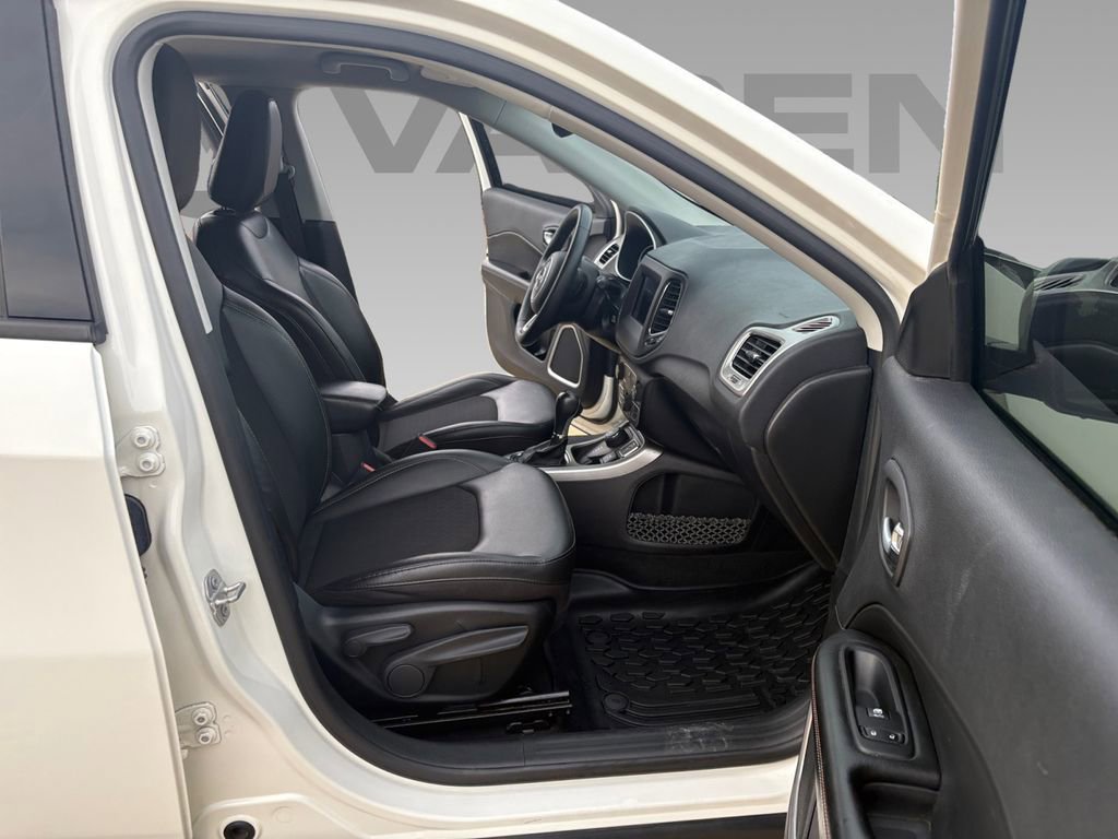 Used 2021 Jeep Compass Latitude image 7