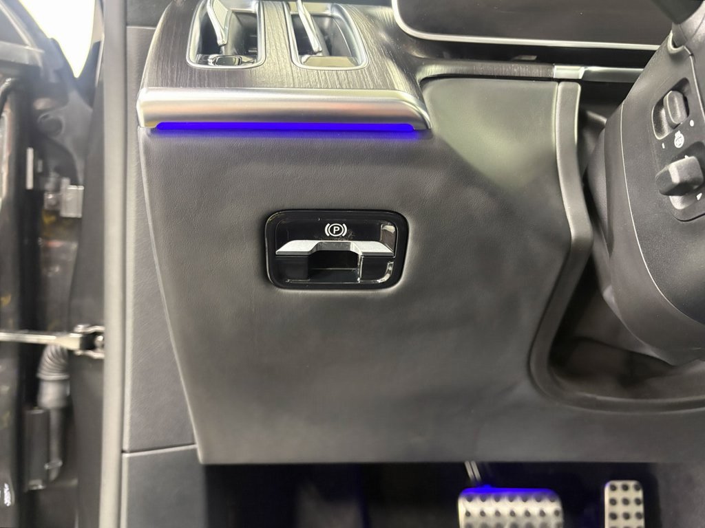 Used 2022 Mercedes-Benz S 580 4MATIC Sedan w/ AMG Line Package image 10