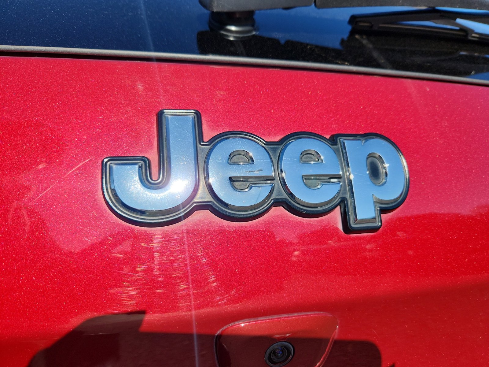 Used 2016 Jeep Cherokee Overland w/ Technology Group image 23