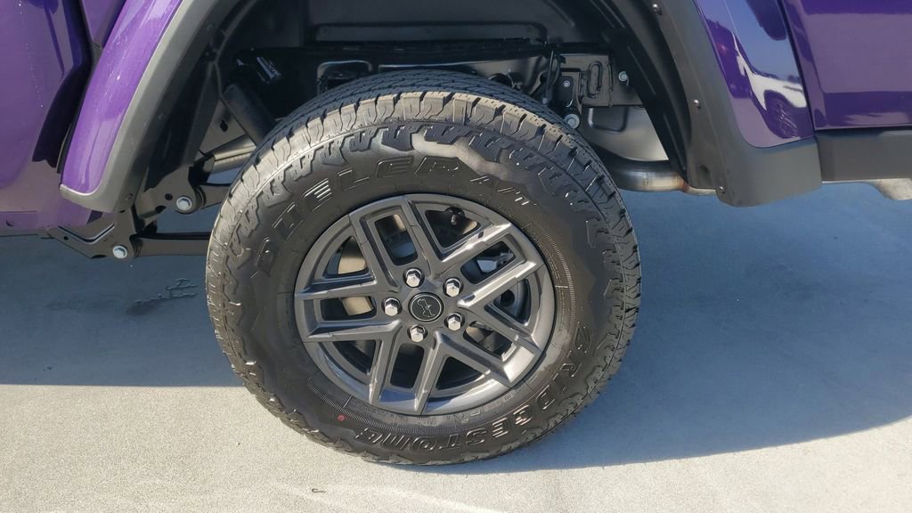 New 2026 Jeep Gladiator Sport image 9