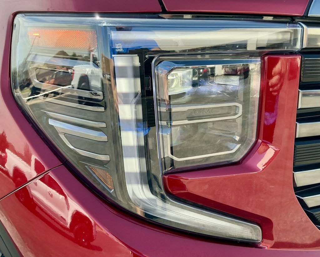 Used 2023 GMC Sierra 1500 AT4 w/ AT4 Premium Package image 8