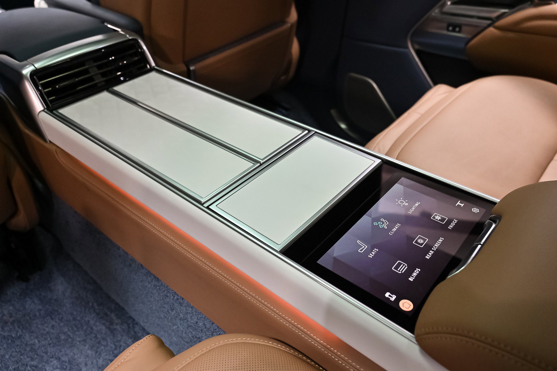 Used 2023 Land Rover Range Rover LWB SV Autobiography image 41