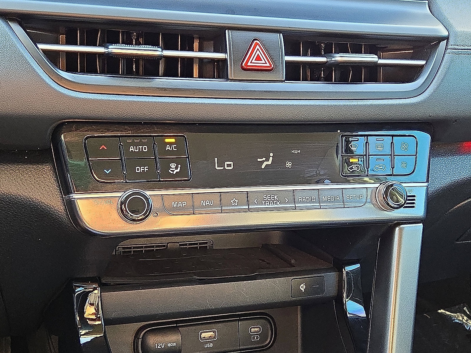 Used 2025 Kia Seltos EX FWD image 28