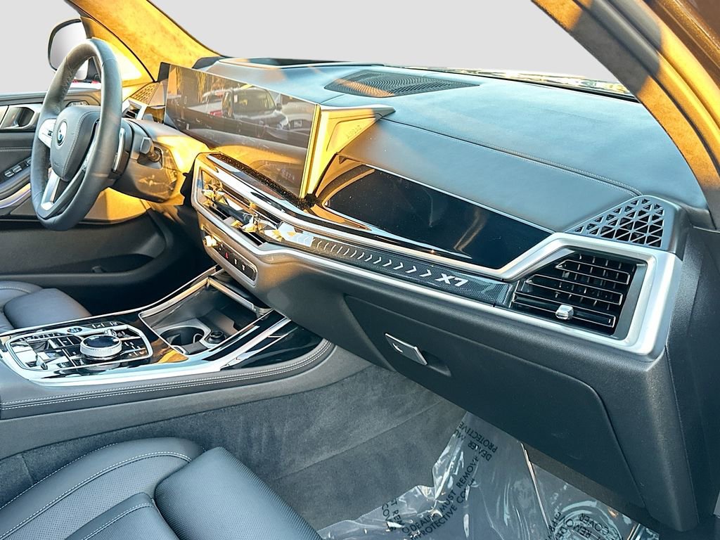 Used 2024 BMW X7 xDrive40i w/ Executive Package image 32