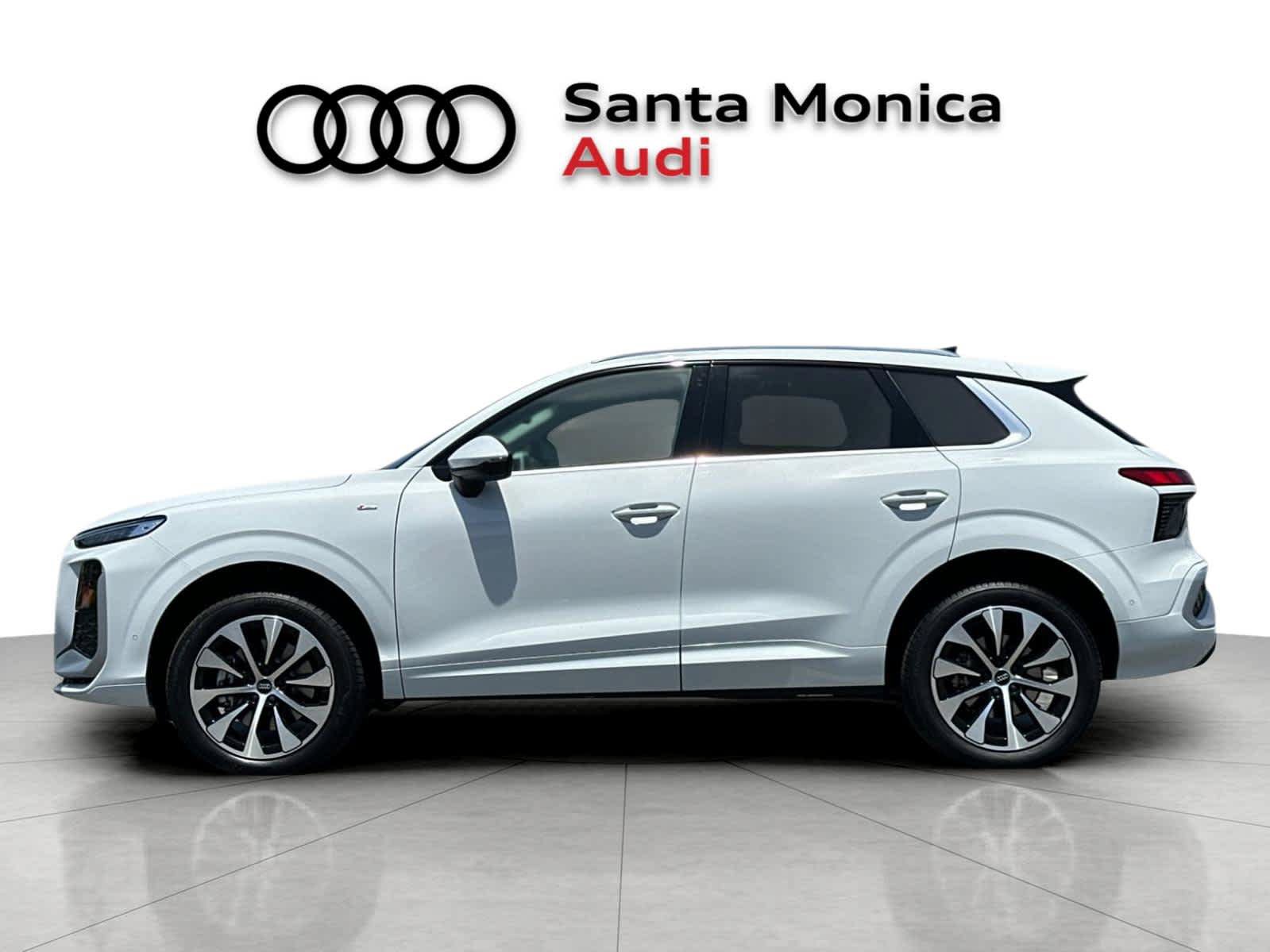 New 2026 Audi Q3 quattro 2.0T AWD/4WD image 3