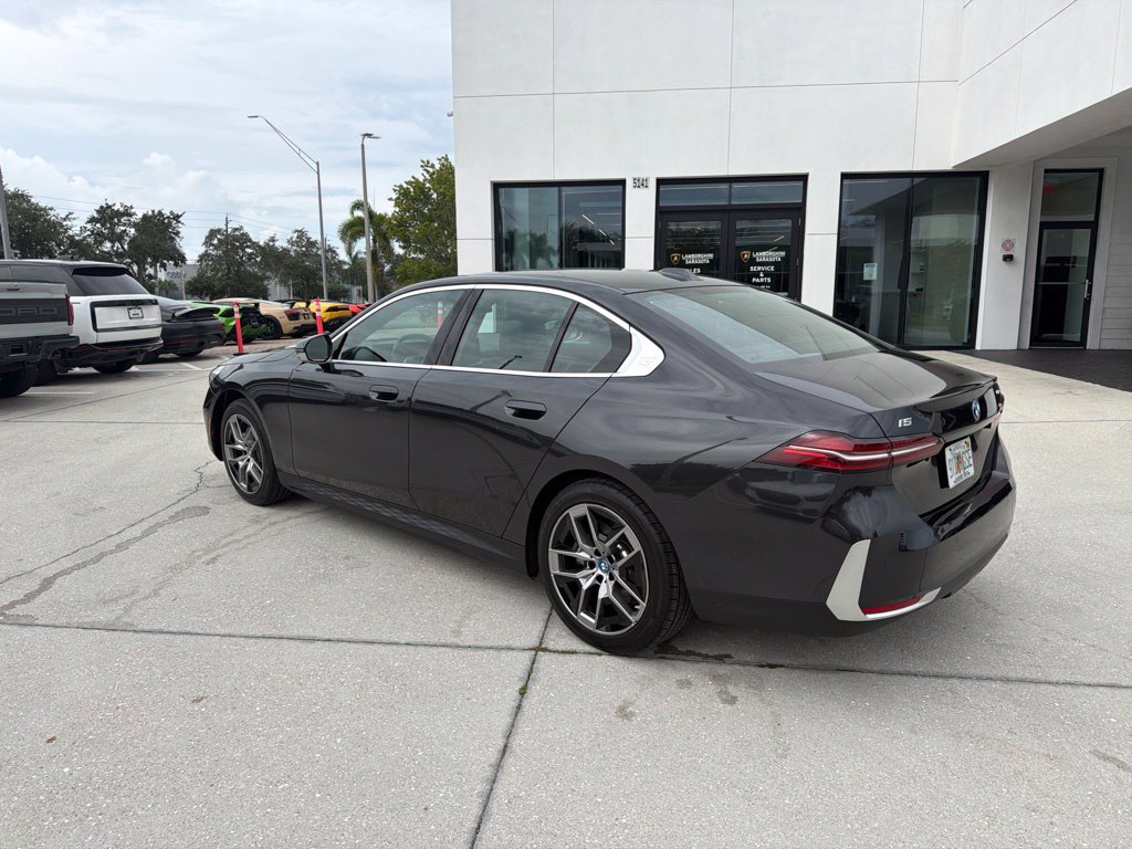 Used 2024 BMW i5 eDrive40i w/ Premium Package RWD image 5