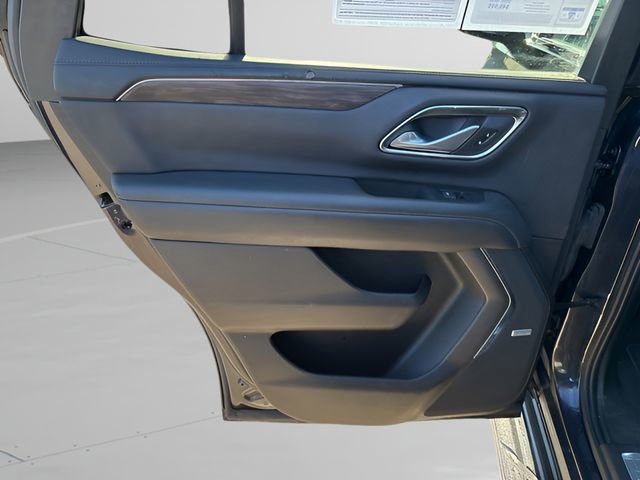 Used 2022 Chevrolet Tahoe LT w/ Luxury Package image 18