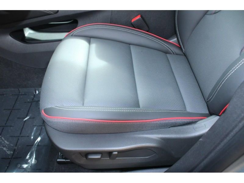 Used 2023 Buick Envision Essence w/ Technology Package I image 19