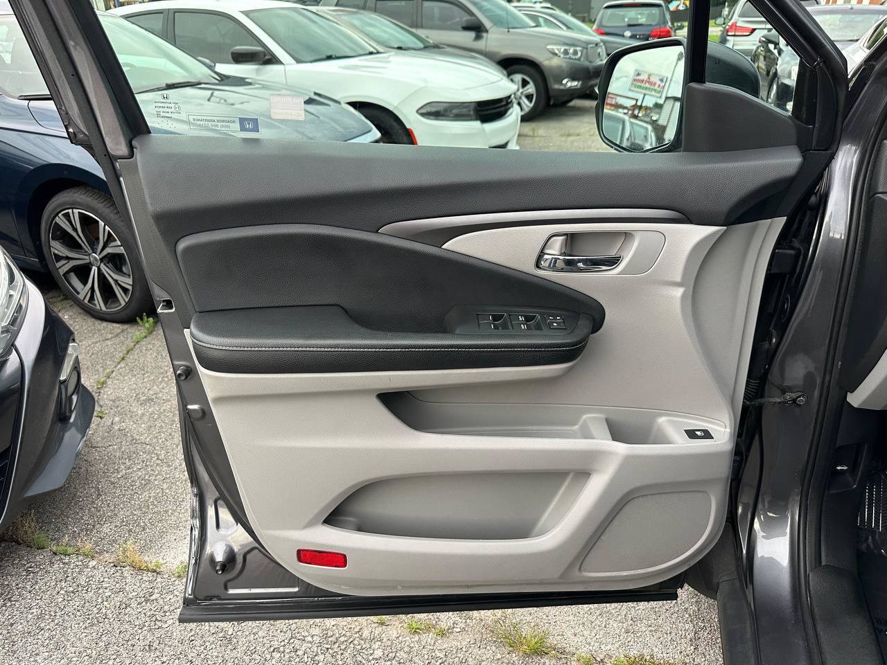 Used 2017 Honda Ridgeline RT image 18