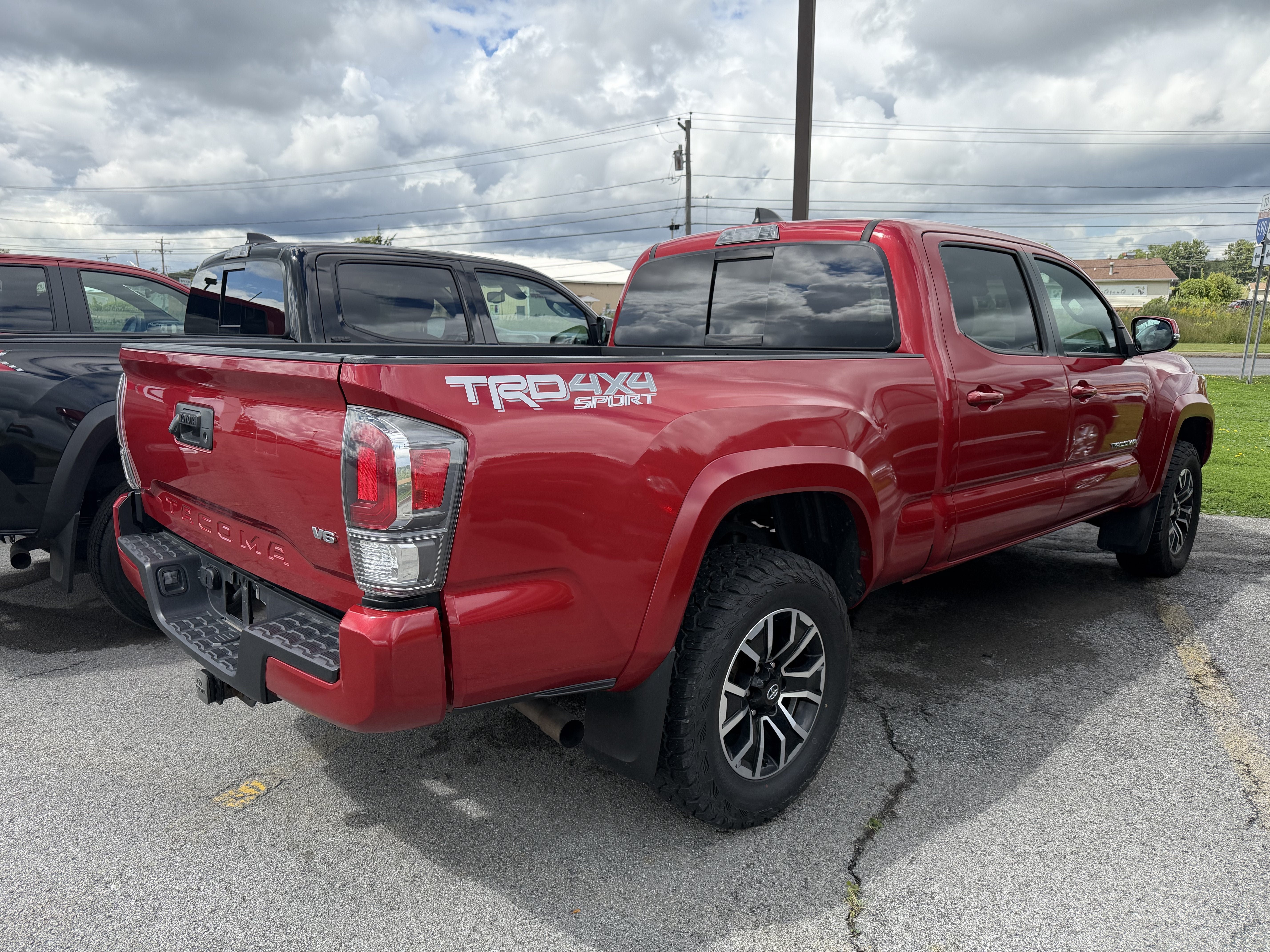 Used 2023 Toyota Tacoma TRD Sport AWD/4WD image 7