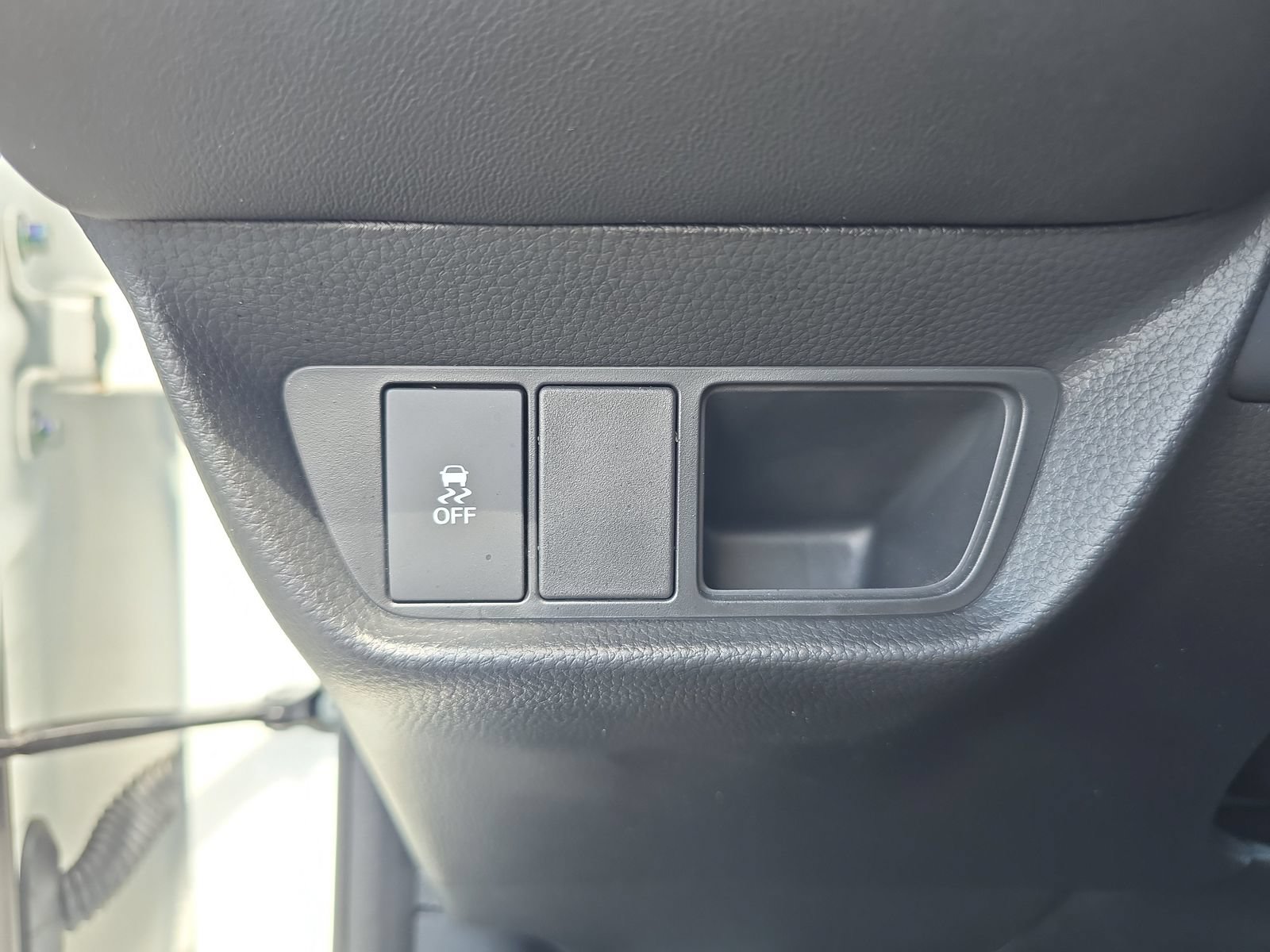 Certified 2026 Honda HR-V LX image 21