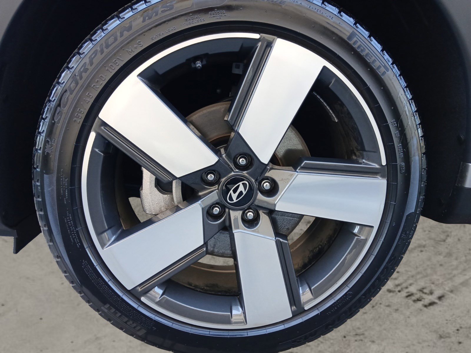 Used 2025 Hyundai Santa Fe Limited image 14