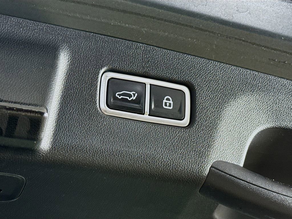Used 2023 Kia Sorento X-Line EX image 28