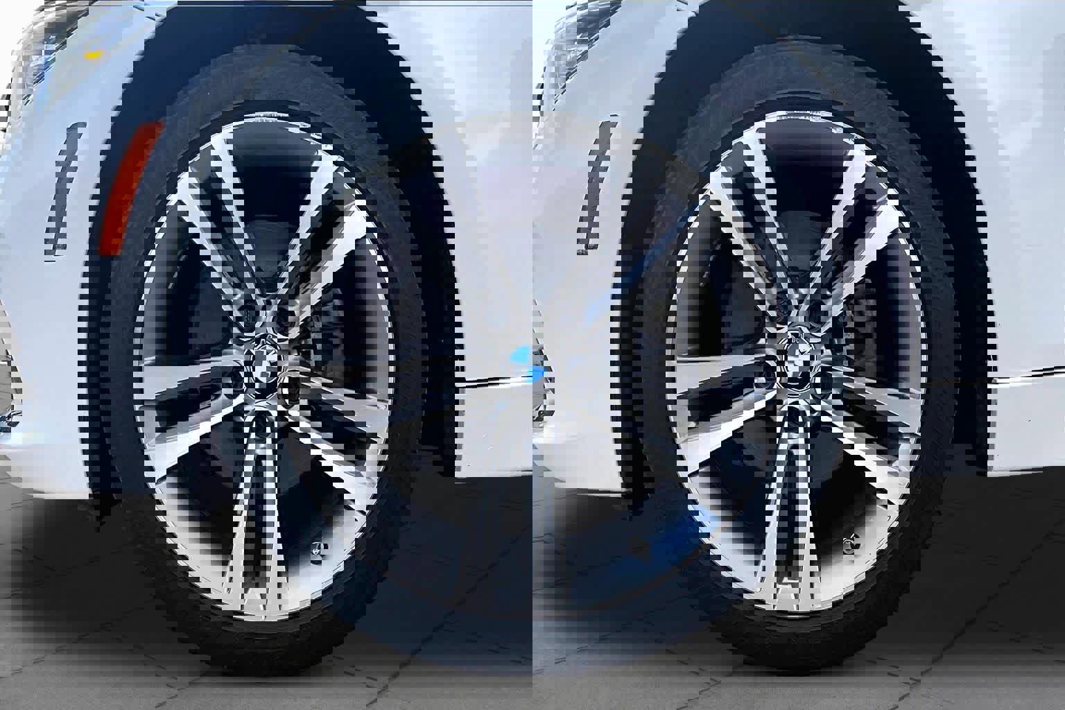 Used 2017 BMW 330i Sedan image 11