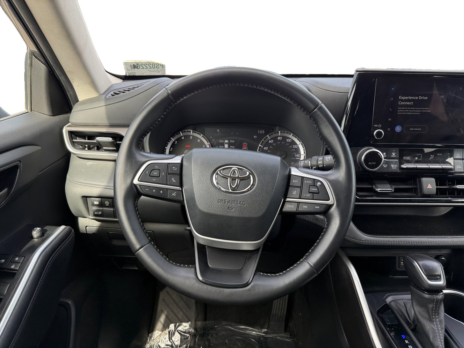 Used 2023 Toyota Highlander LE image 12