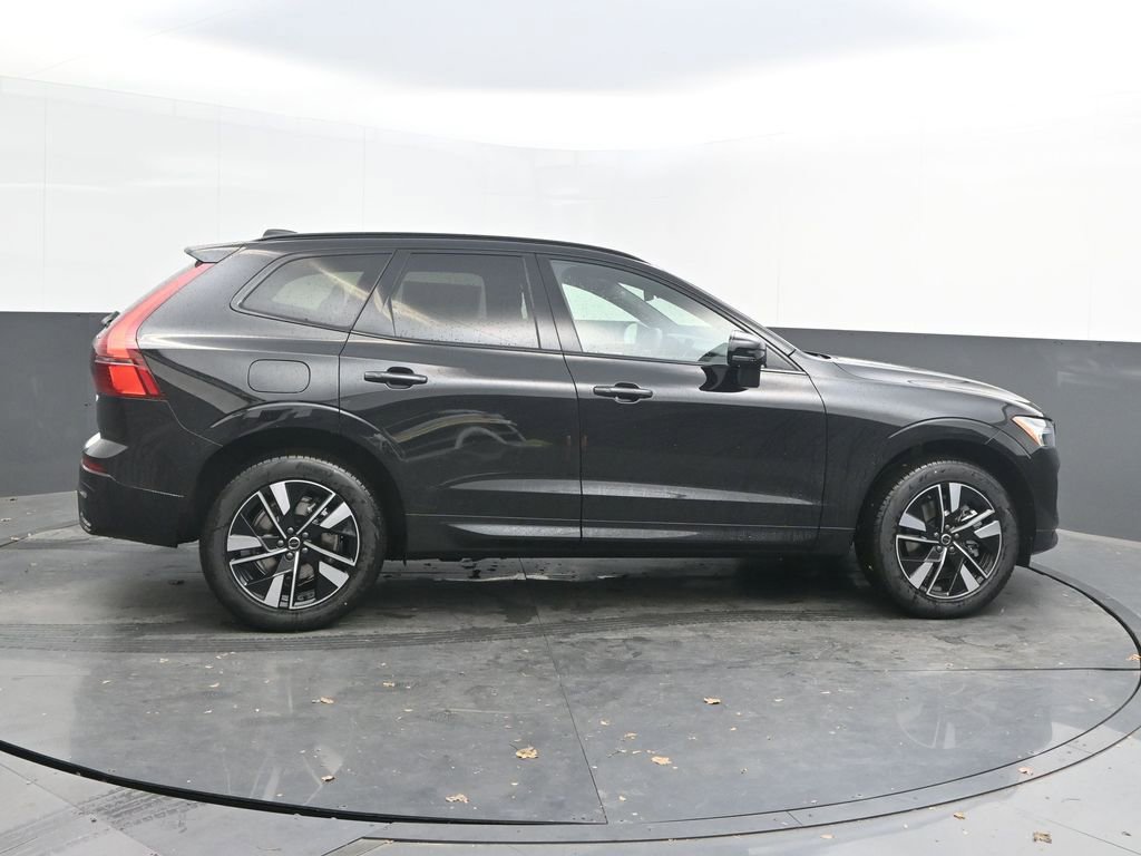 New 2026 Volvo XC60 T8 Core w/ Climate Package image 8