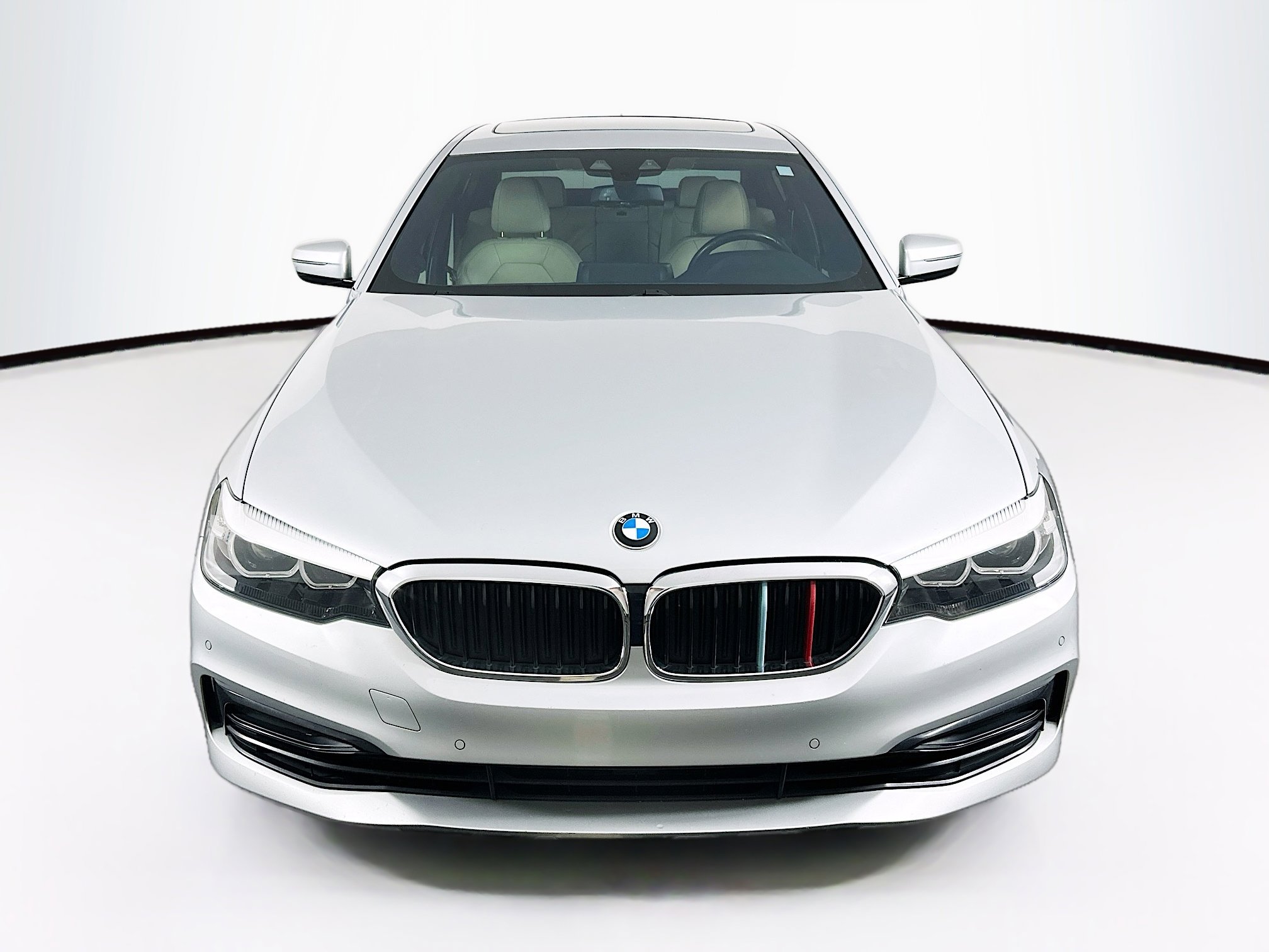 Used 2020 BMW 530i w/ Convenience Package image 2