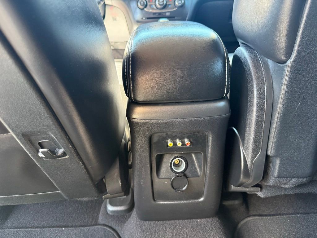 Used 2017 Dodge Journey Crossroad w/ Popular Equipment Group FWD image 24