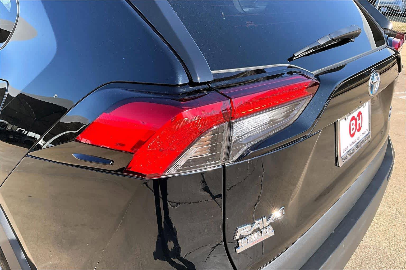 Used 2024 Toyota RAV4 XLE AWD/4WD image 27