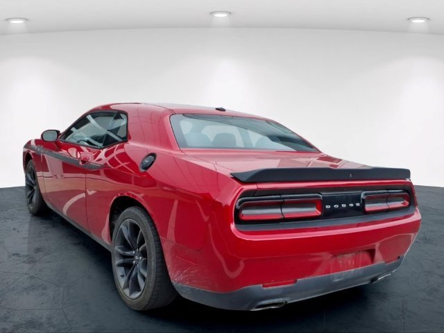 Used 2018 Dodge Challenger SXT w/ Blacktop Package RWD image 9