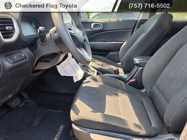 Used 2023 Hyundai Venue SE w/ Cargo Package FWD image 8
